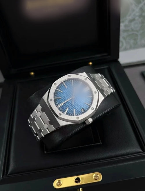Aidemars Puguet Royal Öak Silver Blue Dial Watch