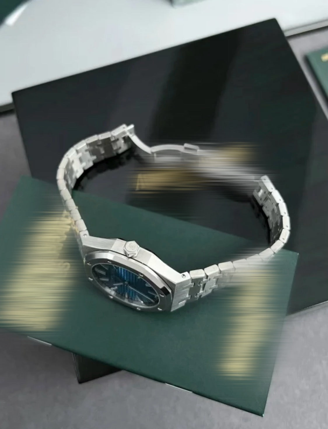 Aidemars Puguet Royal Öak Silver Blue Dial Watch