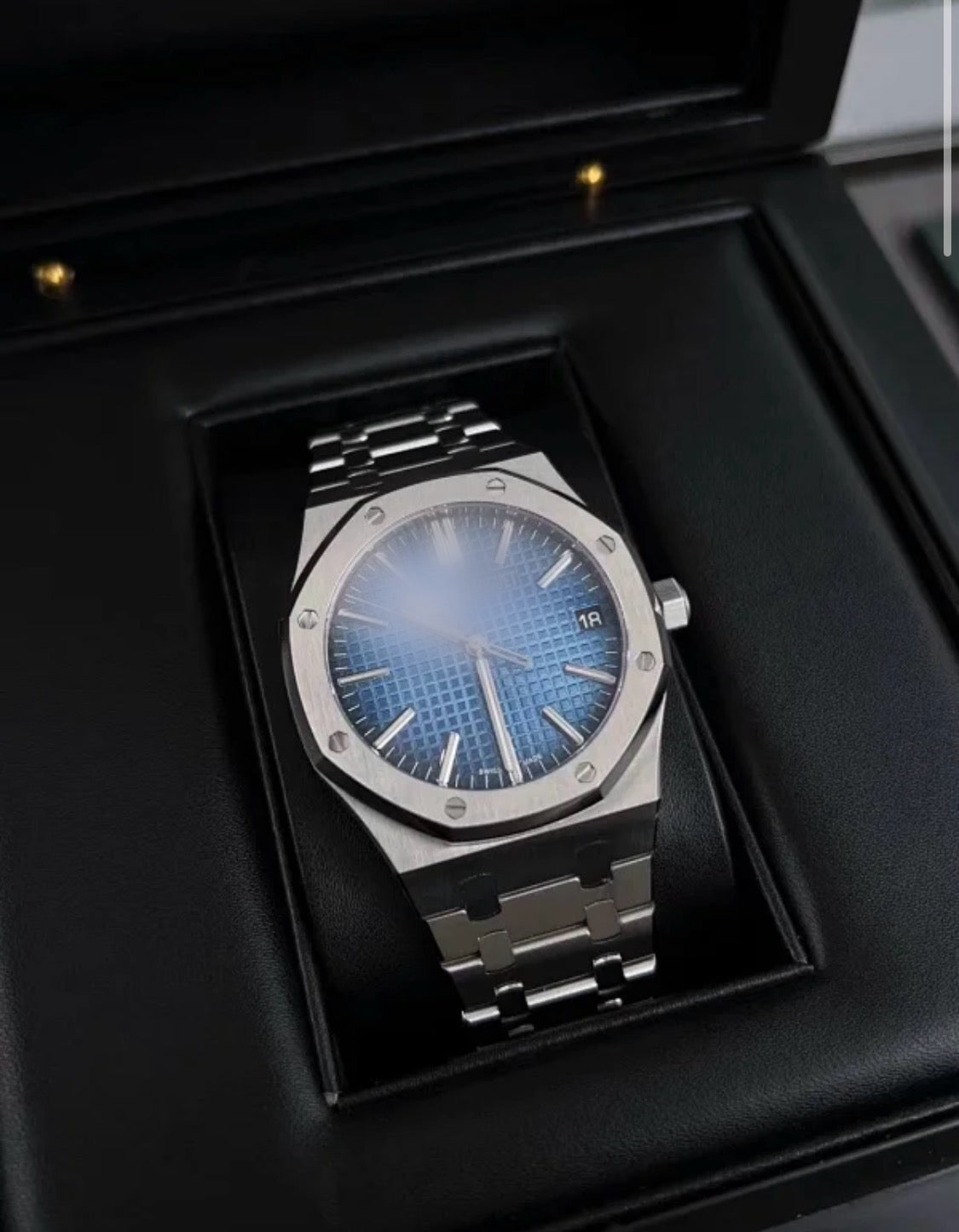 Aidemars Puguet Royal Öak Silver Blue Dial Watch